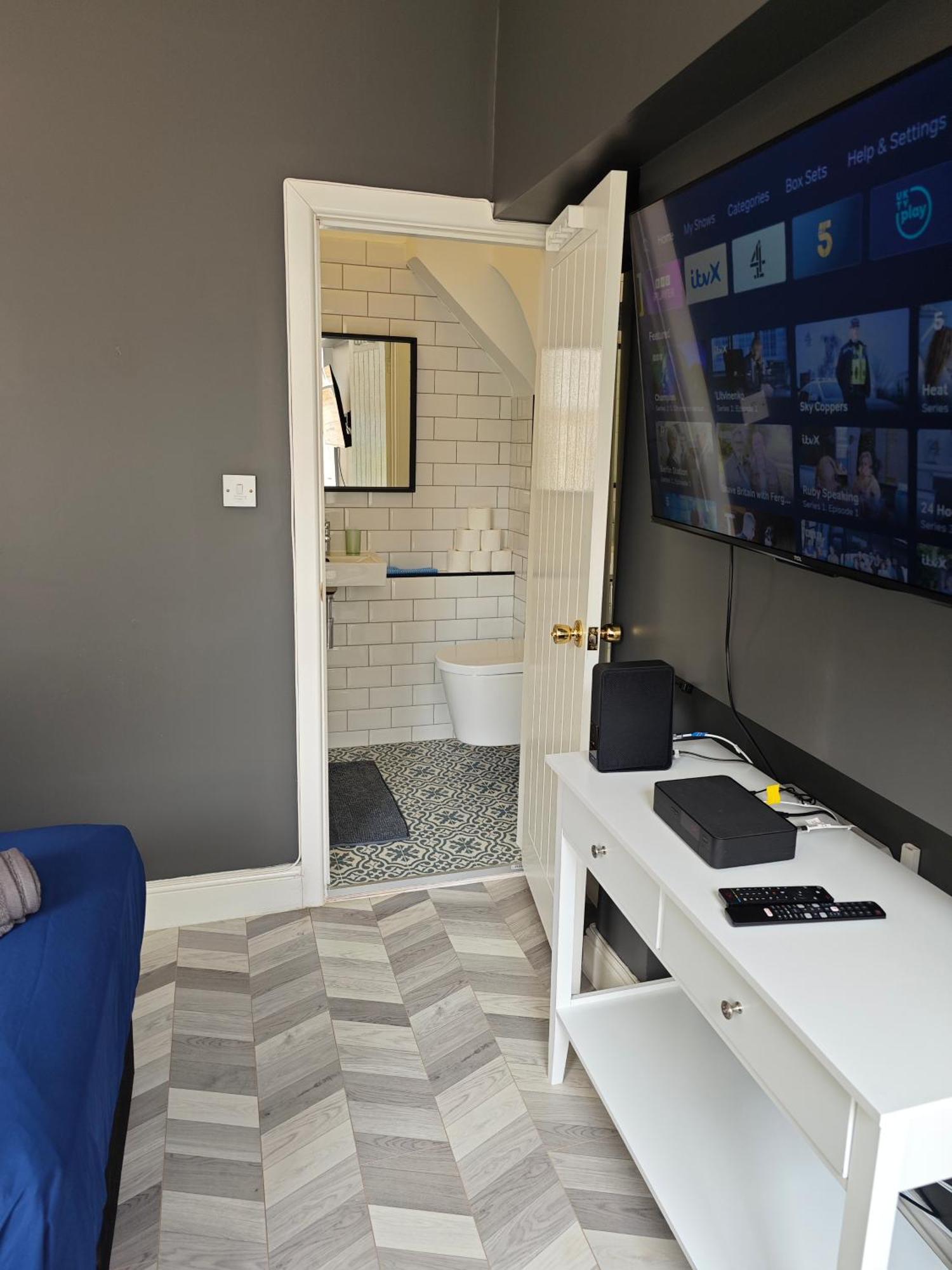 2 Bedroom 2 Bathroom Apartment In Old St - Shoreditch - Zone 1 Londres Exterior foto