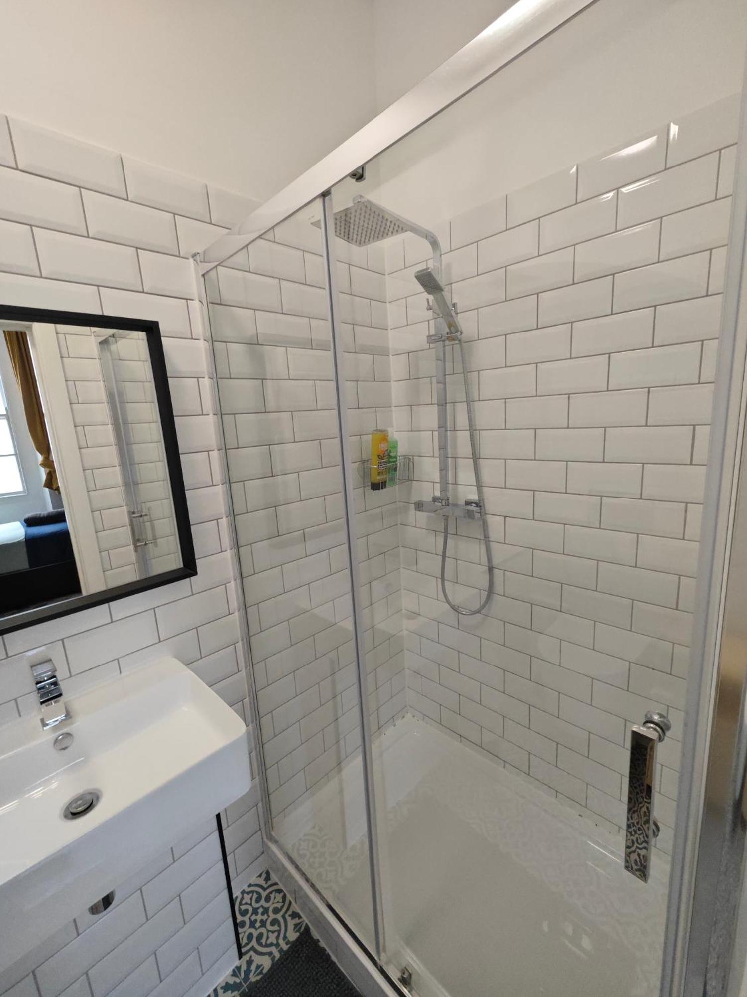 2 Bedroom 2 Bathroom Apartment In Old St - Shoreditch - Zone 1 Londres Exterior foto